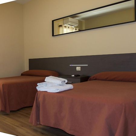 Hostal Restaurante Maria Victoria La Mudarra Eksteriør bilde